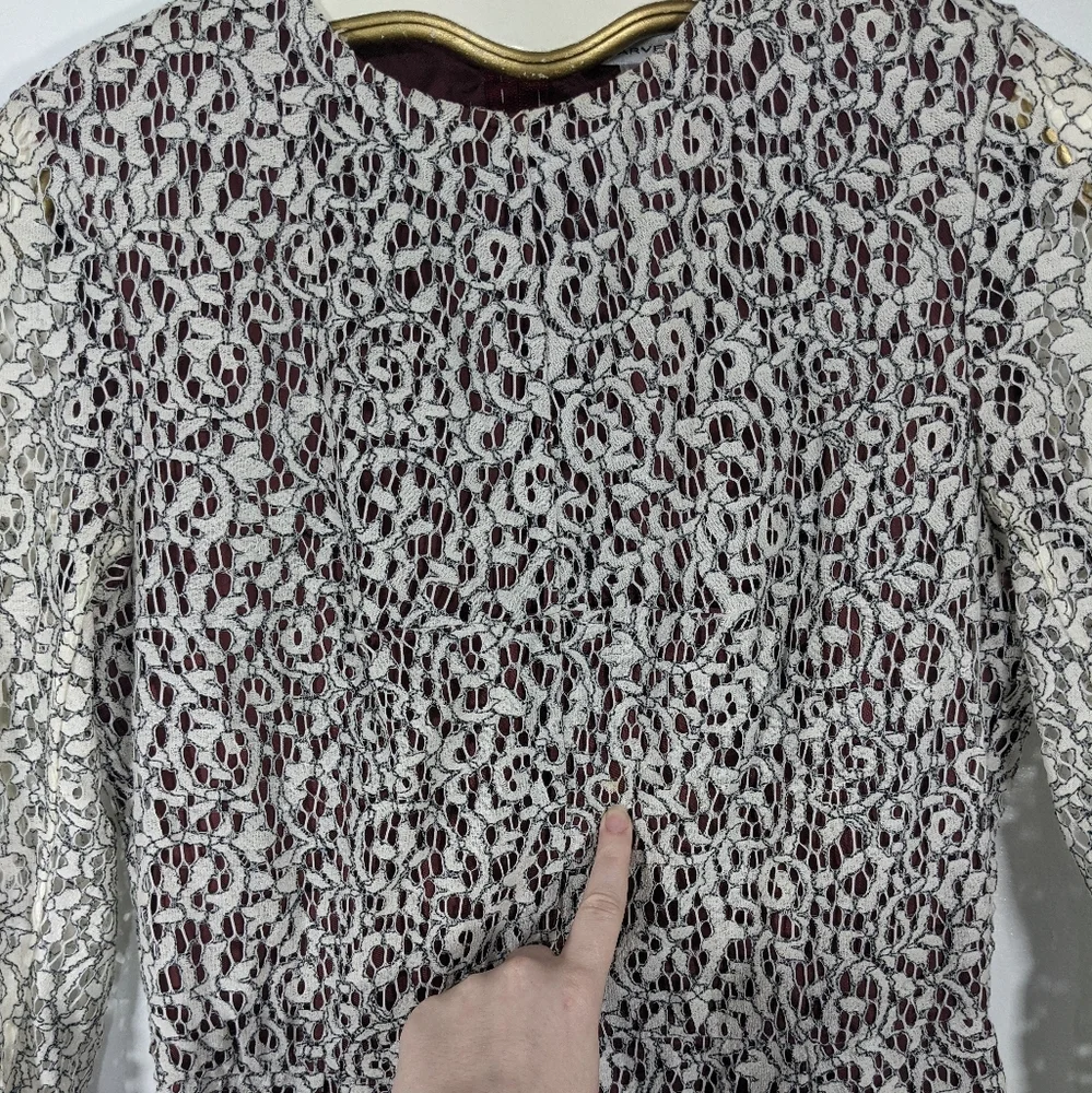 Carven White Lace Long Sleeve Dress with Red Lining - Size 8/40 - Picture 3 of 13